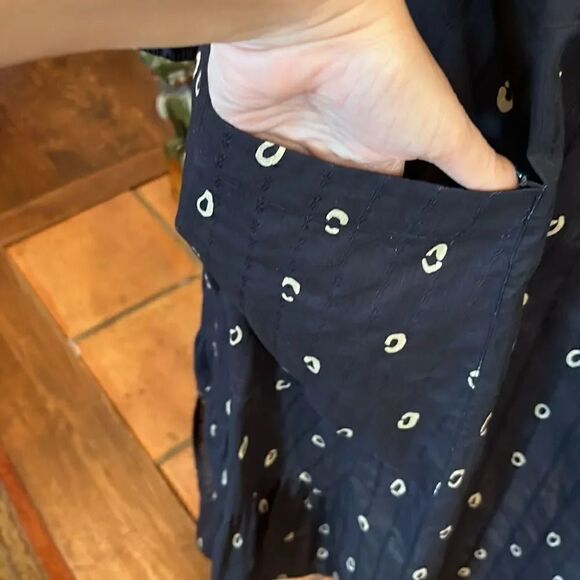 WRAP  London Black and Cream Ballion Sleeve Deep-V Cotton Midi Dress, 6! - Picture 4 of 11